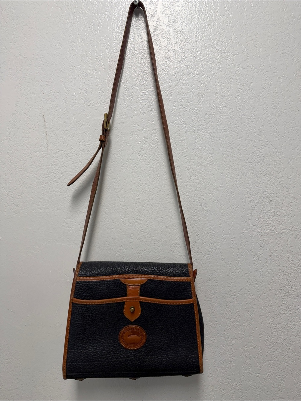 Dooney & Bourke Vintage Black Pebbled Leather Crossbody with Brown Trim - Picture 1 of 16